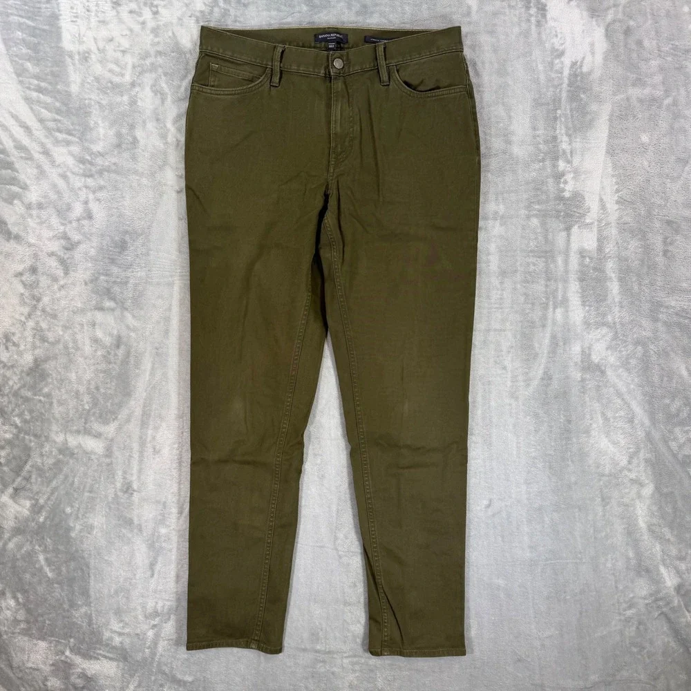 Banana Republic Traveler Athletic Taper Jeans Men's Size 33x32 Olive Green